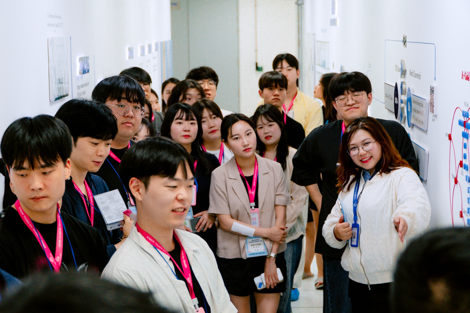 Từ hành lang giảng đường đến Trái tim công nghệ CMC Telecom Data Center